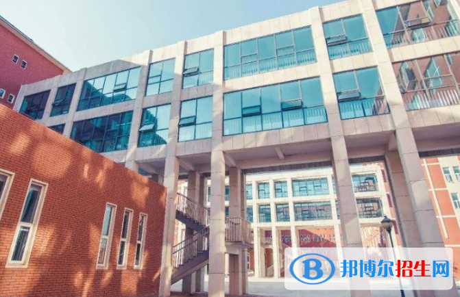 河北滄州第一中學(xué)2021年學(xué)費(fèi)、收費(fèi)多少