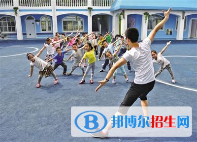 貴陽2021年男生上幼師學(xué)校學(xué)什么專業(yè)好