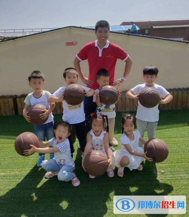 貴陽2021年男生讀幼師學校學什么好