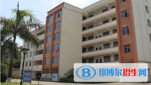 廣西2021年初中畢業(yè)報什么中專學(xué)校
