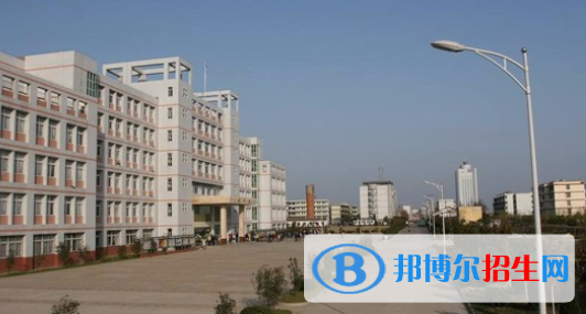 阜陽(yáng)機(jī)電工業(yè)學(xué)校2021年招生簡(jiǎn)章