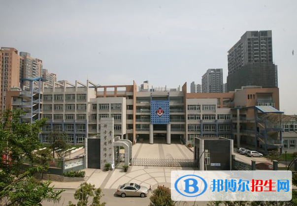 貴陽一中新世界國際學(xué)校高中部
