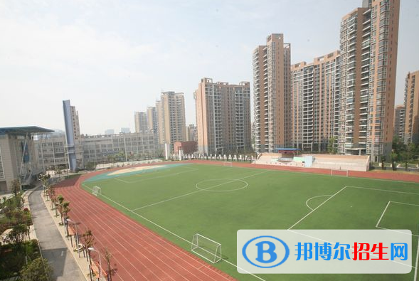 貴陽(yáng)一中新世界國(guó)際學(xué)校高中部