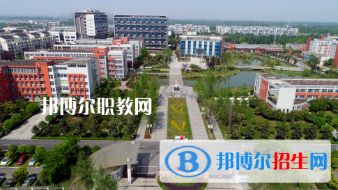 成都2021年初中畢業(yè)報(bào)什么中專學(xué)校