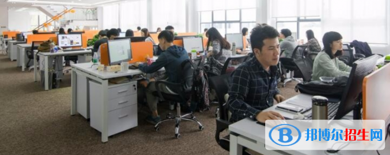 成都2021年職高和電子商務(wù)學校哪個好