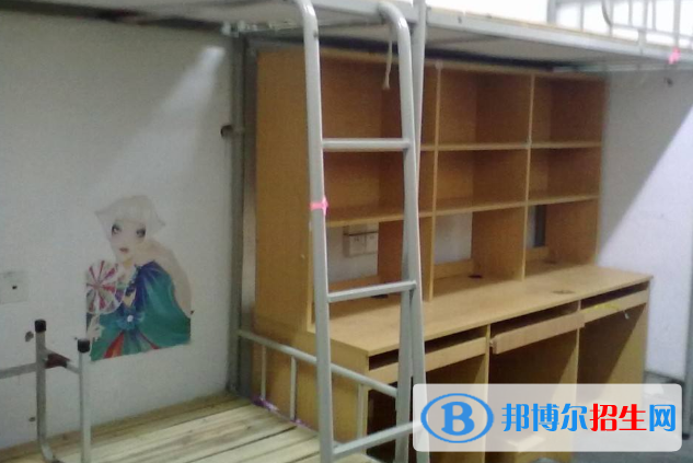 溫江萬(wàn)春鎮(zhèn)中學(xué)2021年宿舍條件