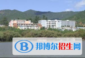 新平縣職業(yè)高級中學(xué)2021年招生錄取分?jǐn)?shù)線