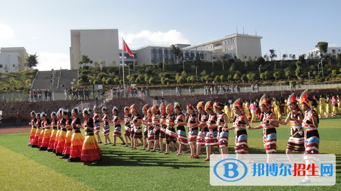 楚雄民族中等專業(yè)學(xué)校2020年學(xué)費(fèi)，收費(fèi)多少