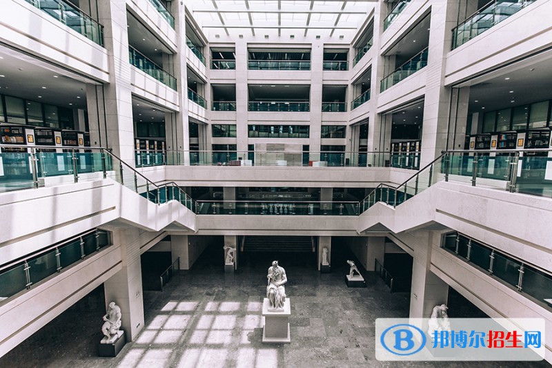 云南藝術(shù)學(xué)校2021年學(xué)費(fèi)、收費(fèi)多少