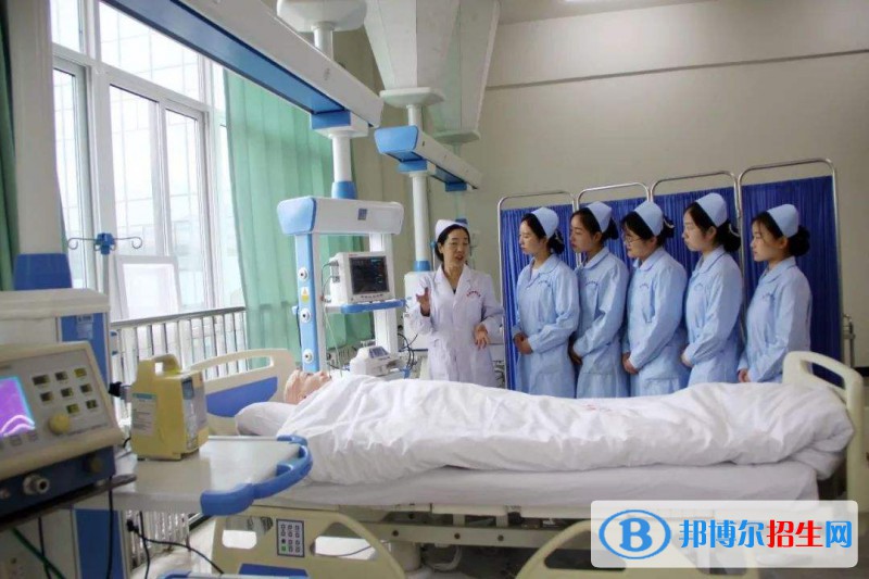 重慶2022年男生上護理學校學什么專業(yè)好