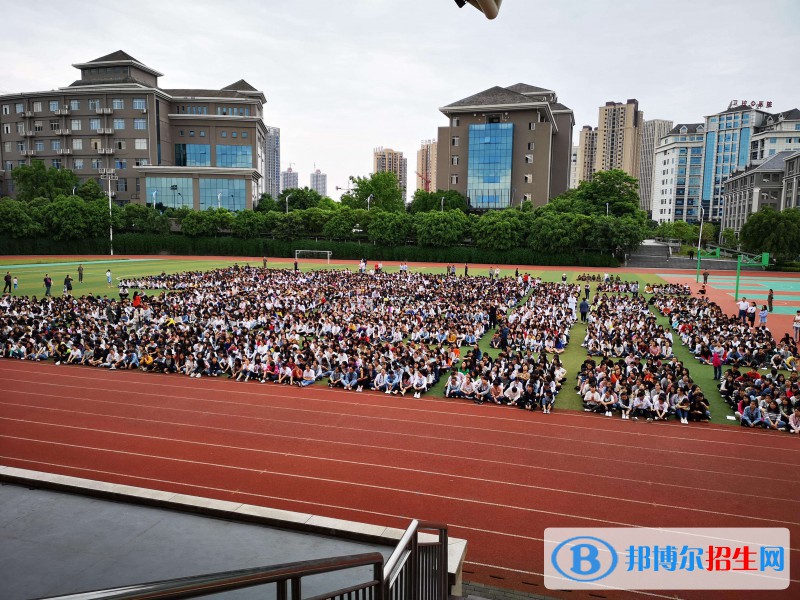 重慶2022年男生上什么護理學校好