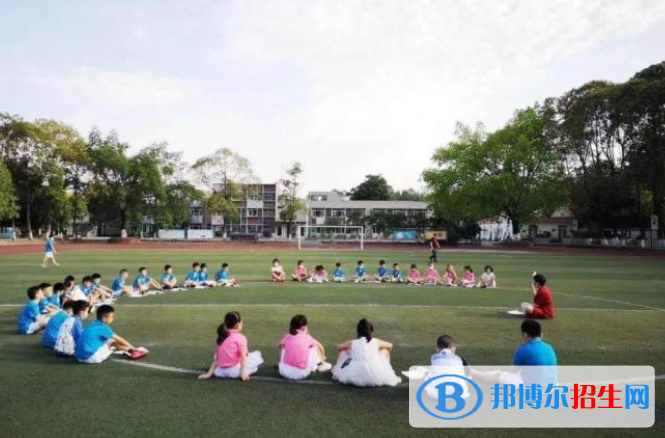 鹽道街中學外語學校網站網址 