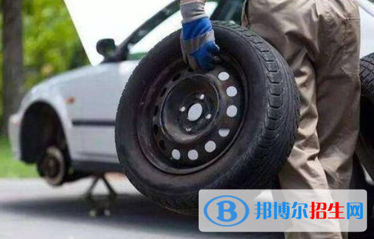 浙江2021年中專學校什么專業(yè)適合男生