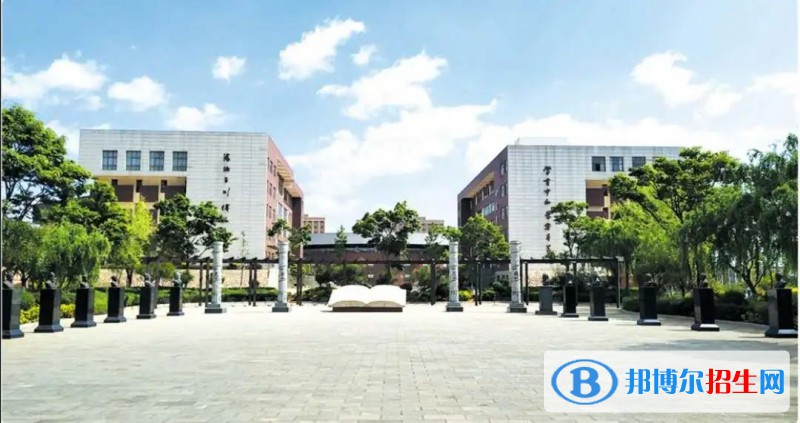昆明市衛(wèi)生學(xué)校2021年報(bào)名條件、招生要求