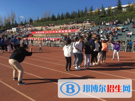 云南省民族中等專業(yè)學(xué)校學(xué)費(fèi)、收費(fèi)多少
