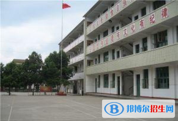 姚安縣職業(yè)高級(jí)中學(xué)2021年學(xué)費(fèi)，收費(fèi)多少
