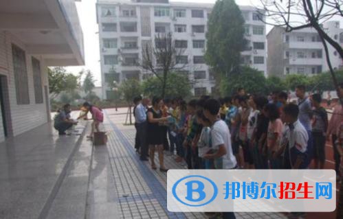 四川省通江縣民勝職業(yè)高級(jí)中學(xué)2021年學(xué)費(fèi)、收費(fèi)多少