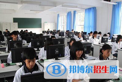 景東縣職業(yè)中學(xué)怎么樣，好不好