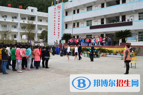 鹽亭縣職業(yè)技術(shù)學(xué)校2021年學(xué)費(fèi)、收費(fèi)多少