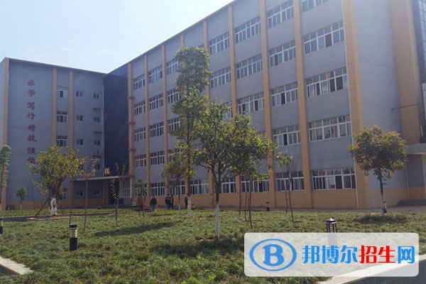 昆明市旅游職業(yè)中學(xué)怎么樣，好不好
