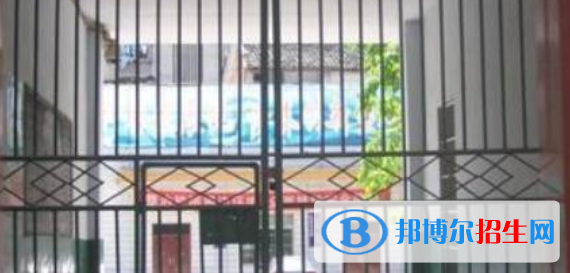 南充市華西中等職業(yè)技術(shù)學(xué)校怎么樣、好不好