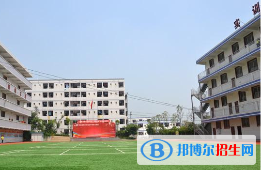 昆明市推拿職業(yè)學(xué)校2021年錄取分?jǐn)?shù)線