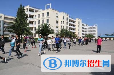 曲靖市華才職業(yè)技術學校2021年招生辦聯(lián)系電話