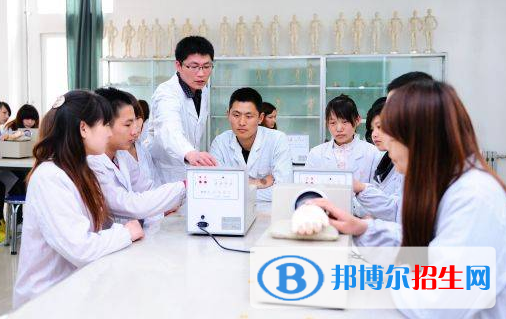 大連醫(yī)科大學(xué)附屬衛(wèi)生學(xué)校2022年有哪些專(zhuān)業(yè)