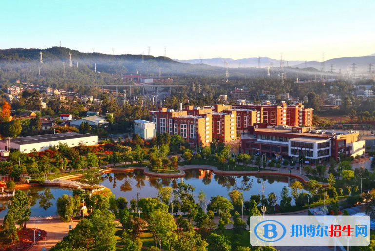 楚雄醫(yī)藥高等專科學校五年制大專怎么樣、好不好