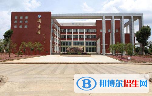 曲靖醫(yī)學(xué)高等專(zhuān)科學(xué)校五年制大專(zhuān)2021年招生簡(jiǎn)章