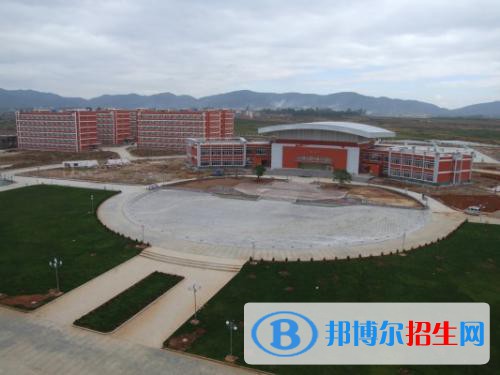 曲靖醫(yī)學(xué)高等專(zhuān)科學(xué)校五年制大專(zhuān)2021年學(xué)費(fèi)、收費(fèi)多少