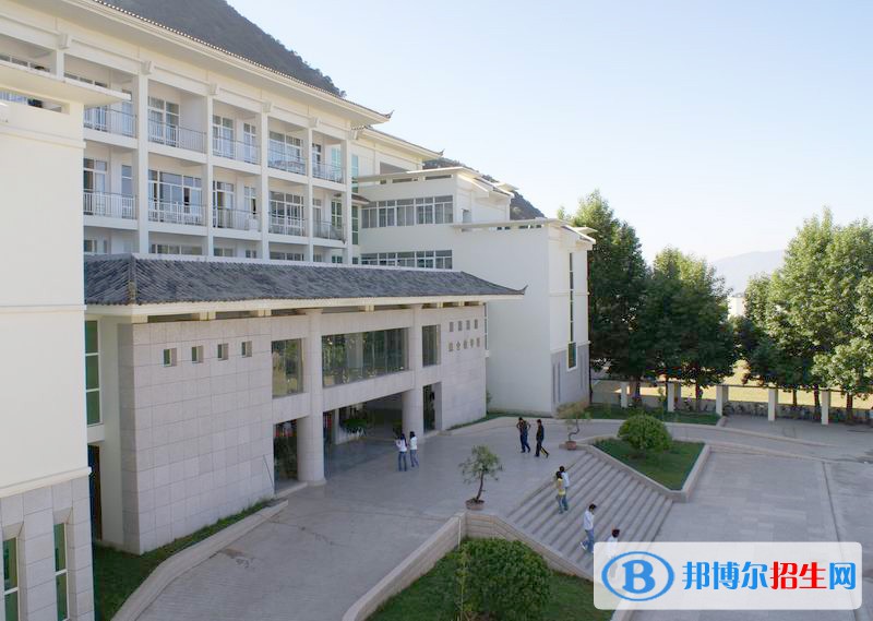 麗江師范高等?？茖W(xué)校五年制大專2021年招生代碼