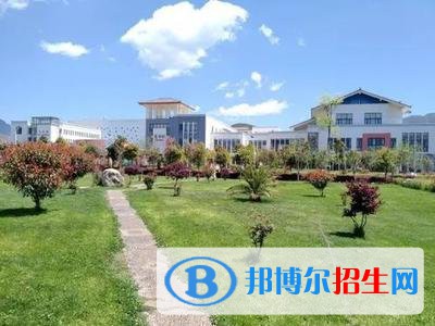 麗江師范高等專科學(xué)校五年制大專怎么樣、好不好