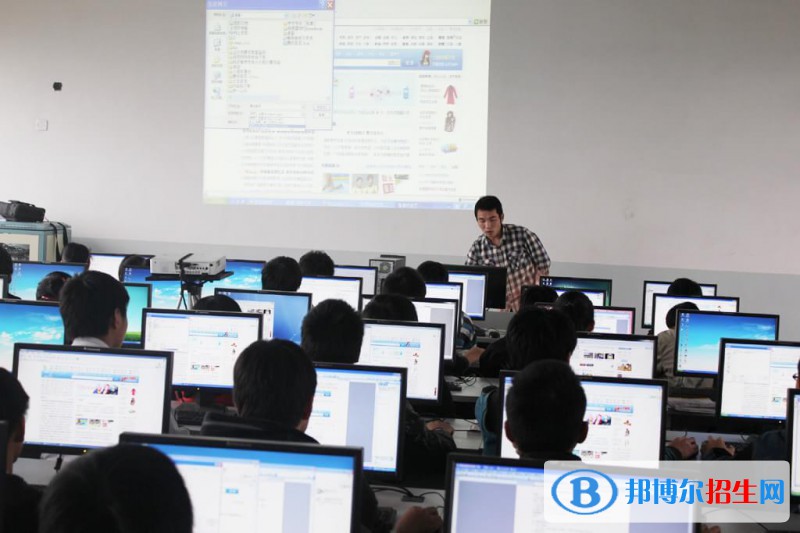 貴州2021年計(jì)算機(jī)學(xué)校什么專業(yè)好就業(yè)