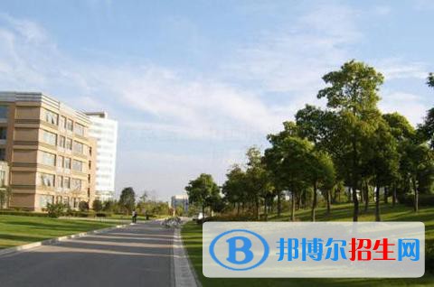 北京房地產(chǎn)職工中等專業(yè)學(xué)校2021年報名條件、招生要求、招生對象