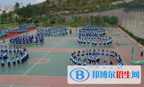 成都2021年男生讀中專學什么好