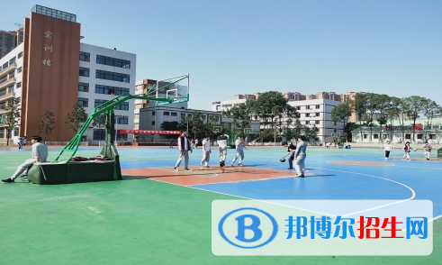 成都2021年女生中專學什么專業(yè)好