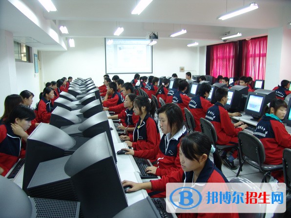 廣西2021年男生讀中專(zhuān)學(xué)什么好