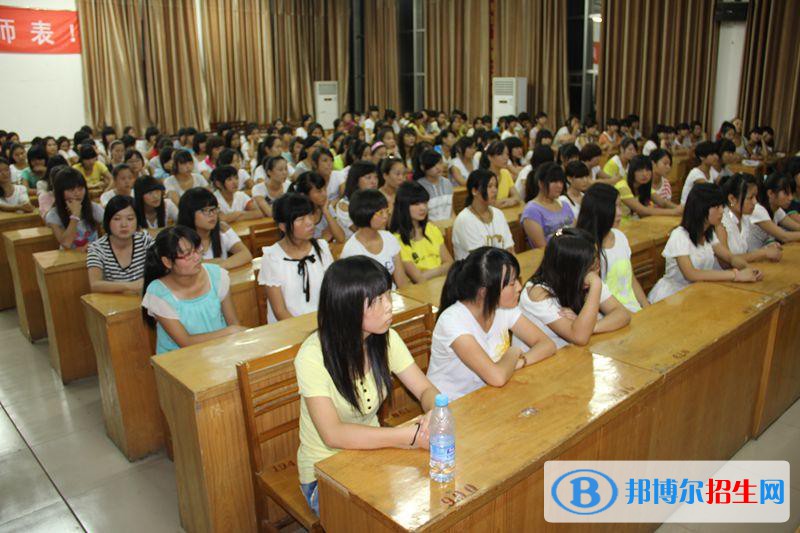 廣西2021年女孩子適合學(xué)的中專(zhuān)專(zhuān)業(yè)
