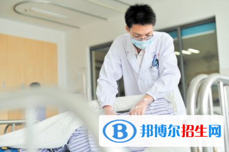 昆明2021年男生學什么衛(wèi)校好