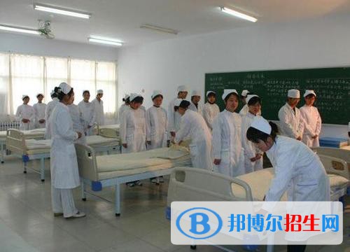 四川讀護理學校需要什么條件