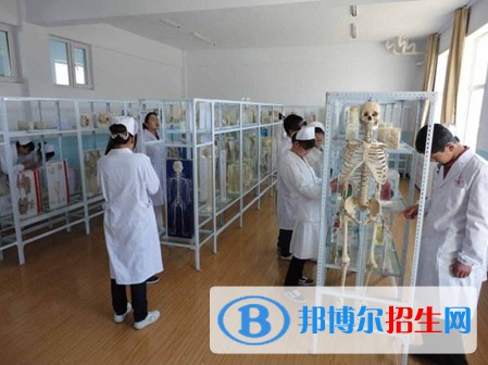 四川2021年護理學校是學什么的