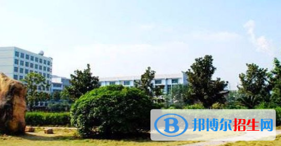 淮南市白天鵝藝術職業(yè)中專學校2021年招生簡章