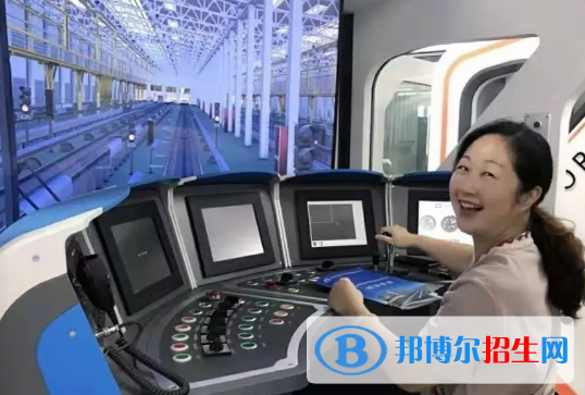 貴州2021年軌道交通學校和中專有哪些區(qū)別