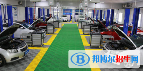 阜陽科貿(mào)技工學校2021年招生辦聯(lián)系電話