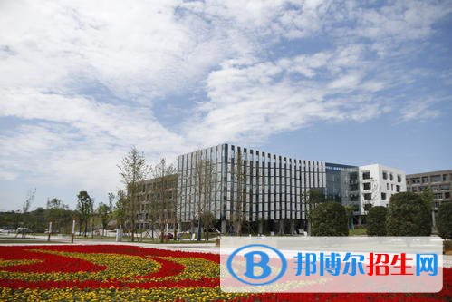 成都2021年上完中?？梢陨洗髮? width=