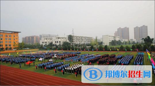 成都2021年大專(zhuān)與中專(zhuān)的區(qū)別