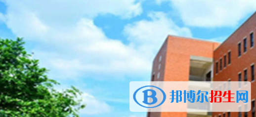 成都2021年初中生上護理學校好不好