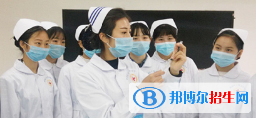 成都2021年初中生可以考什么護理學校