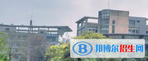 成都2021年初中生讀護理學(xué)校好嗎
